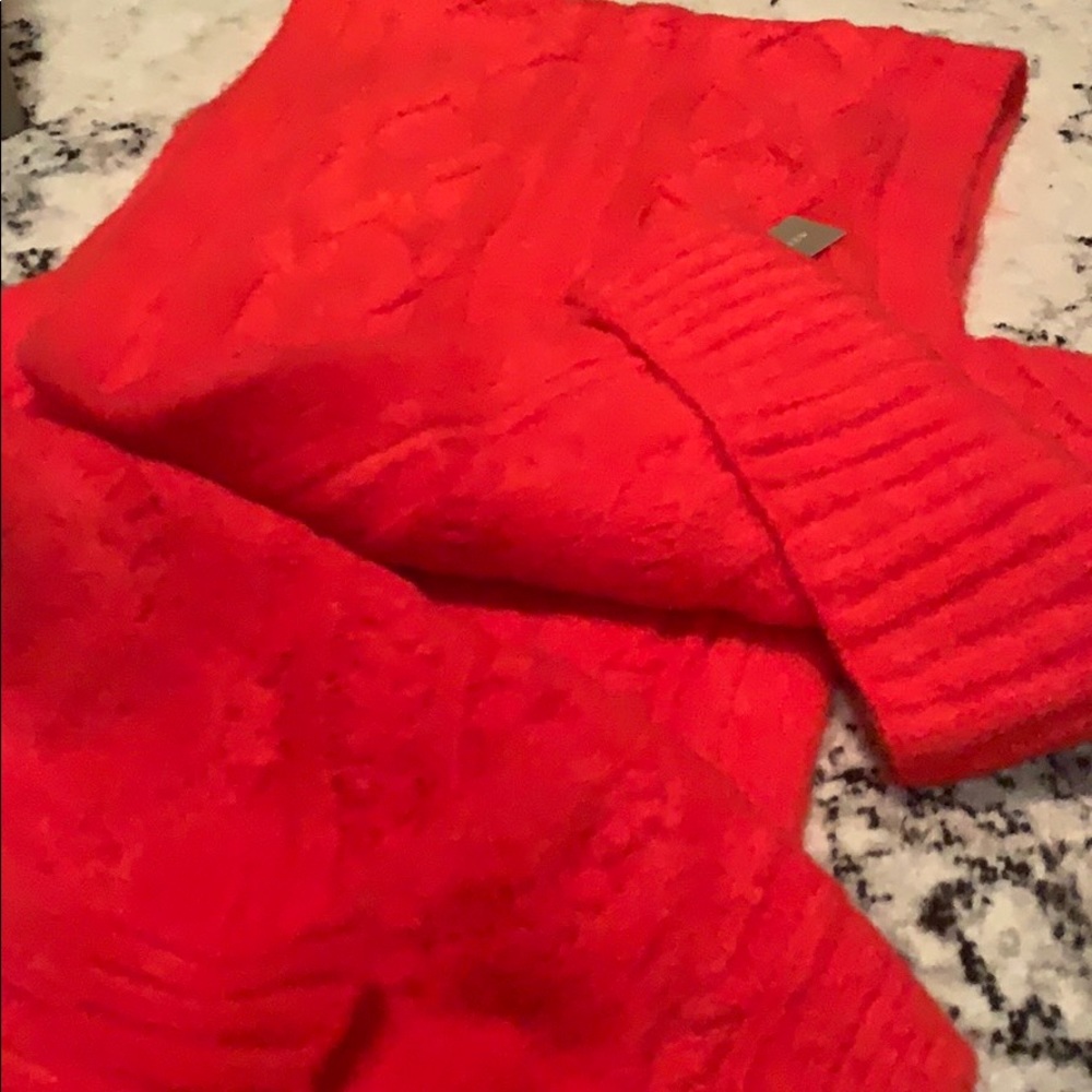 Red scarf - Picture 3 of 3